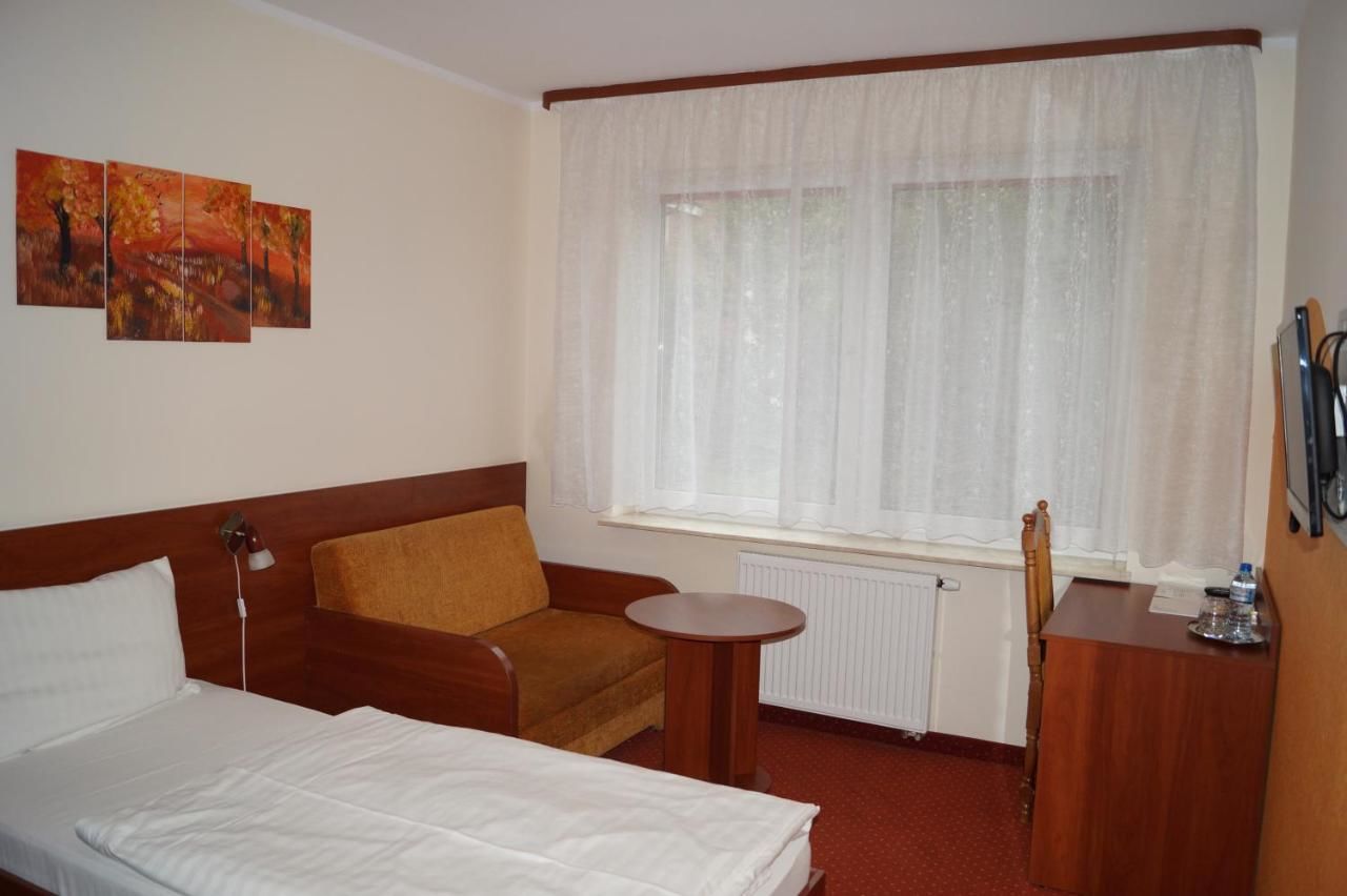 Отель Hotel Podróżnik Koszuty-15